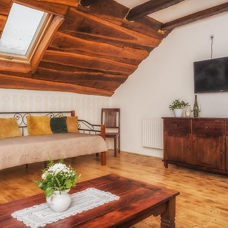 Tri Mudraca Inn Karanac Buitenkant foto