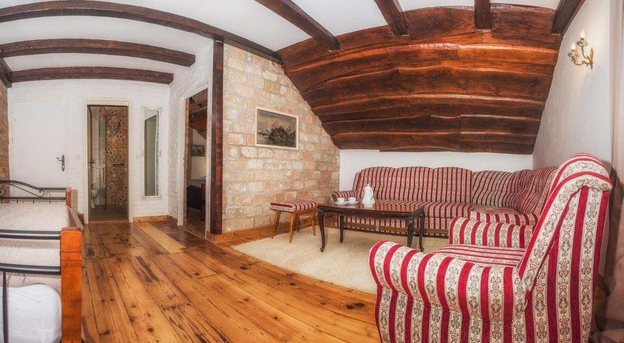 Tri Mudraca Inn Karanac Kamer foto